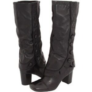 ISO Poetic License “ Toughen Up “ Boots In EU 36-37-38